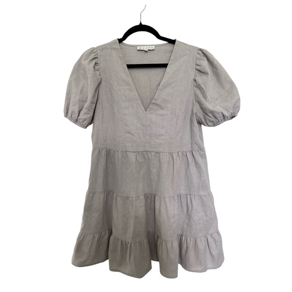 HYFVE Dresses & Skirts - HYFVE V-neckline mini babydoll Dress Lightweight Size S